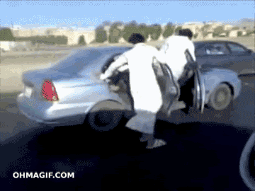 arab-guys-skating-with-slippers-from-moving-car.gif