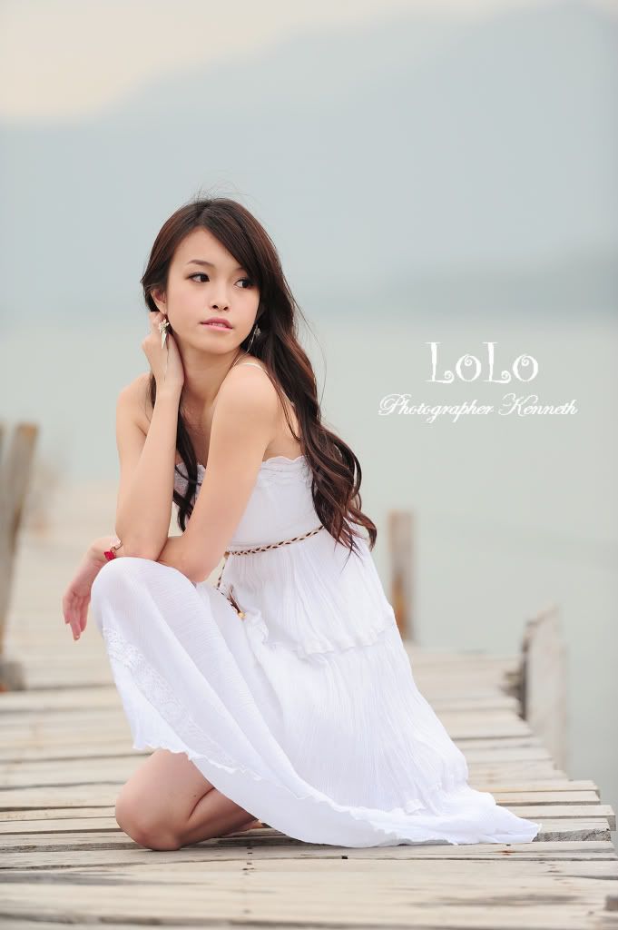 http://i754.photobucket.com/albums/xx185/Louise_Kenneth/LoLo/16-4-2011/3067.jpg