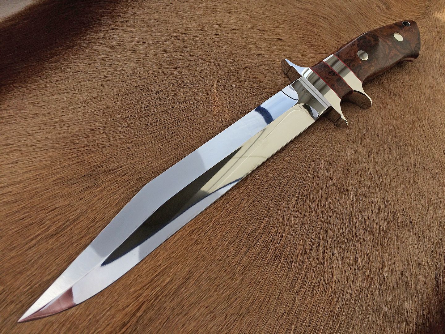 Deon%20-%20SubHilt%20-%2001.jpg